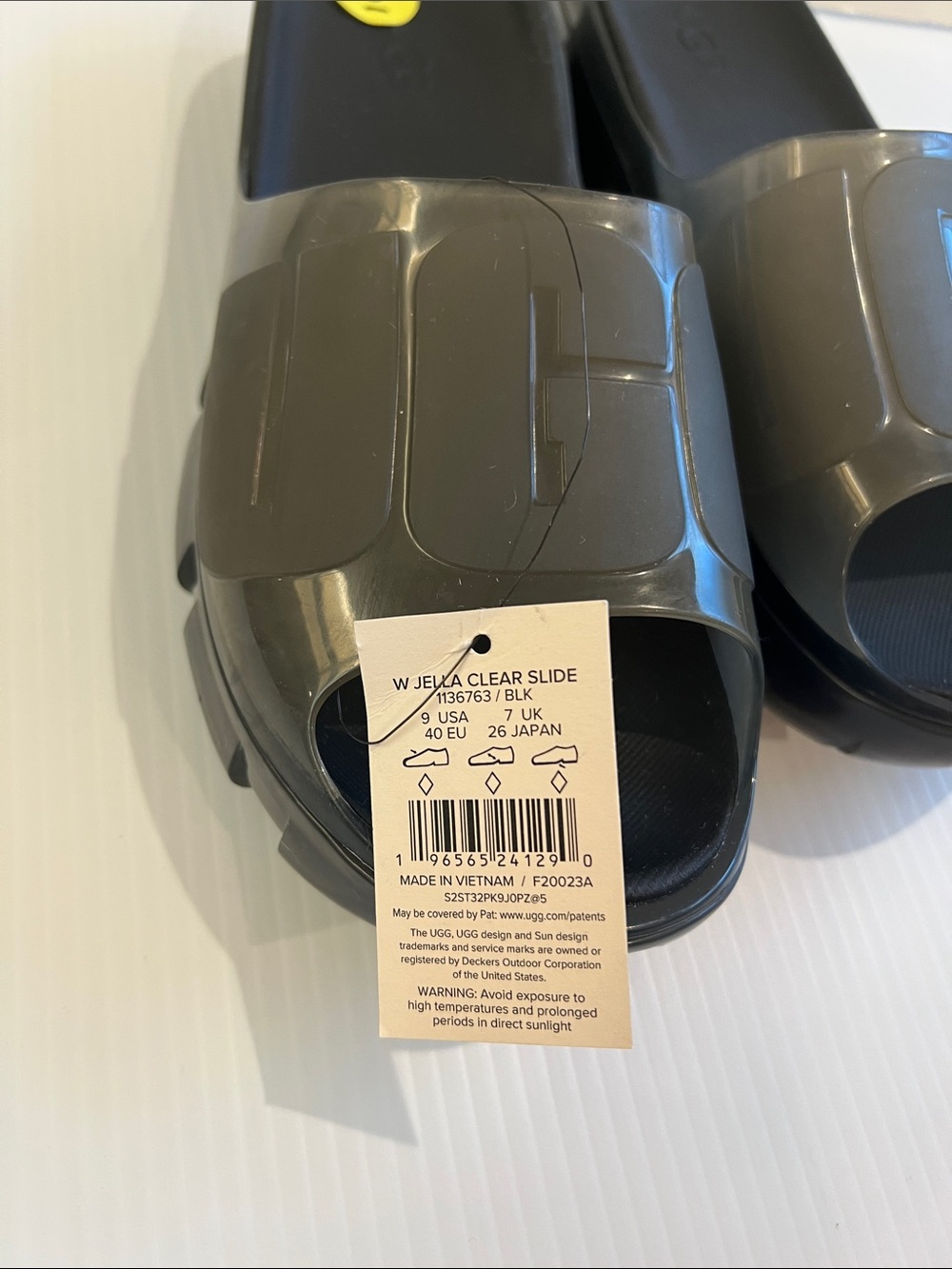 New UGG Women’s Black Sandal With Logo in Size 9 - Picture 2 of 5
